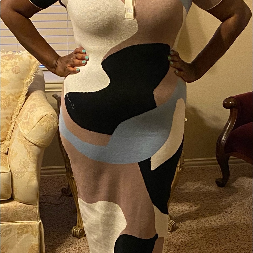 Abstract Patterned Knit Dress - Picture 4 of 4